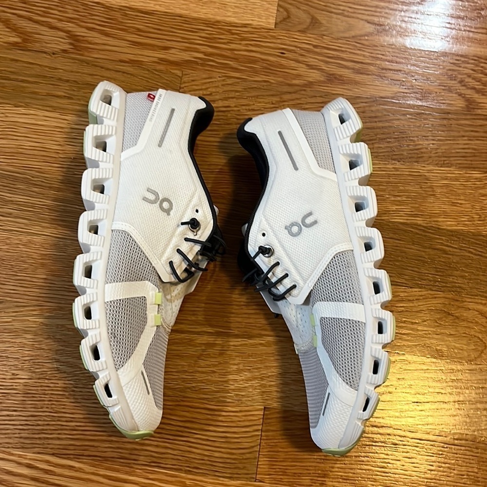 ON Cloud 5 Push Running Shoes in White/Oasis NWT Size 9.5 - Picture 7 of 14
